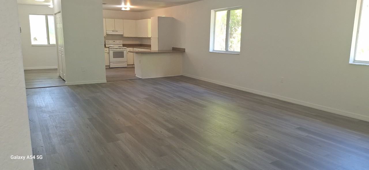 674 Nw 46th St #NA - Photo 4 of 16