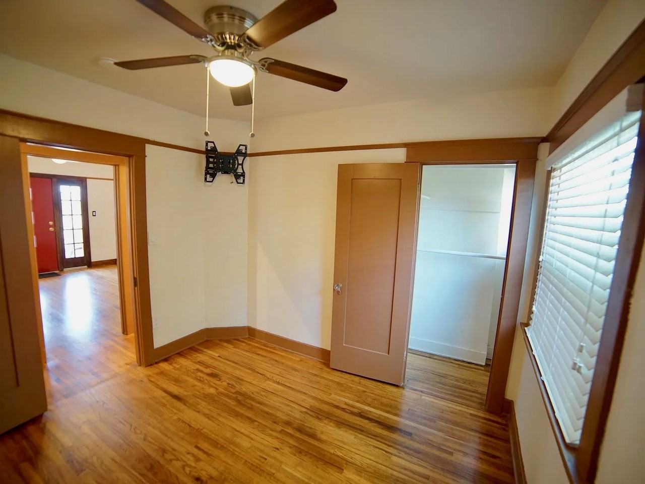 3036 E St - Photo 7 of 7