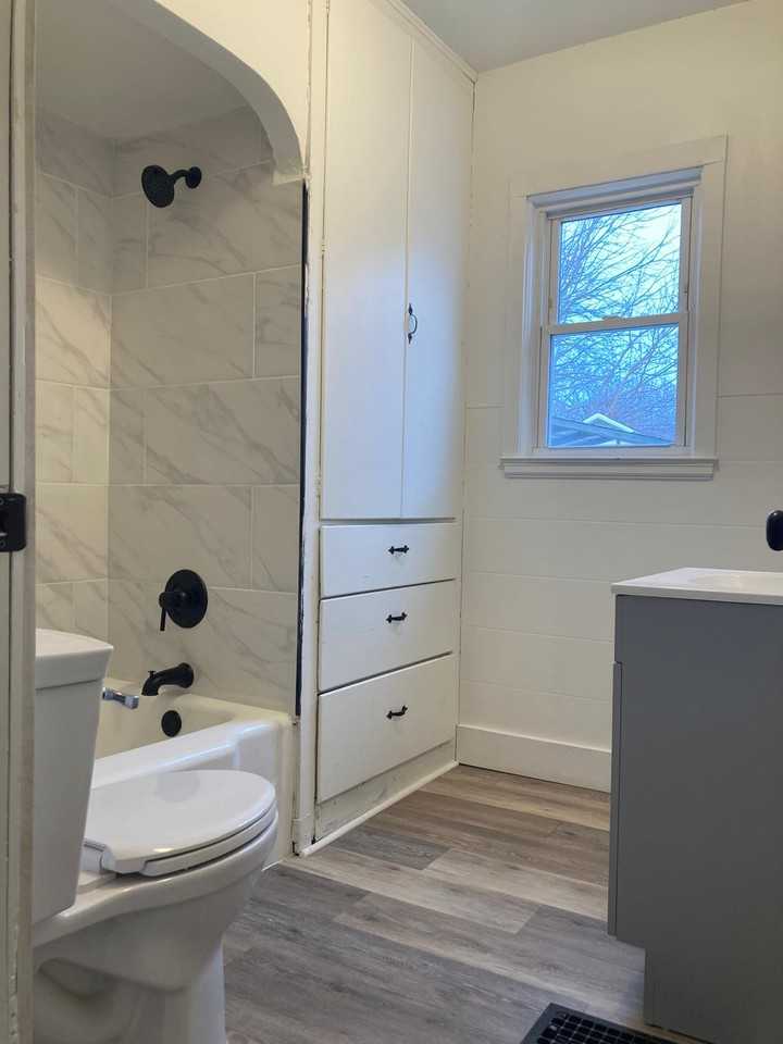 838 N Metcalf St #NA - Photo 3 of 10