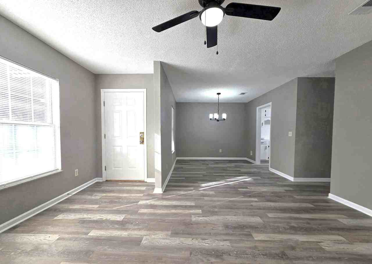 3129 Pontiac Dr #2B - Photo 2 of 8