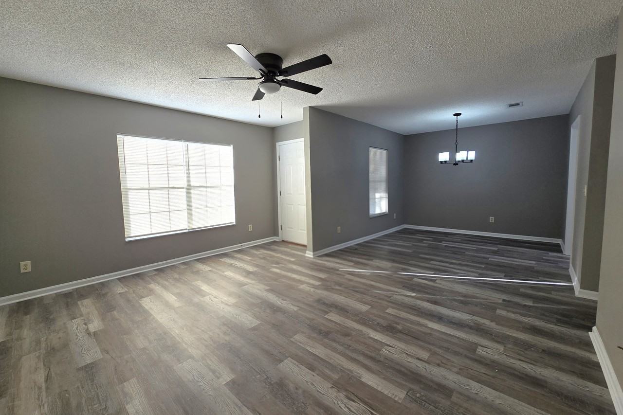 3129 Pontiac Dr #2B - Photo 3 of 8