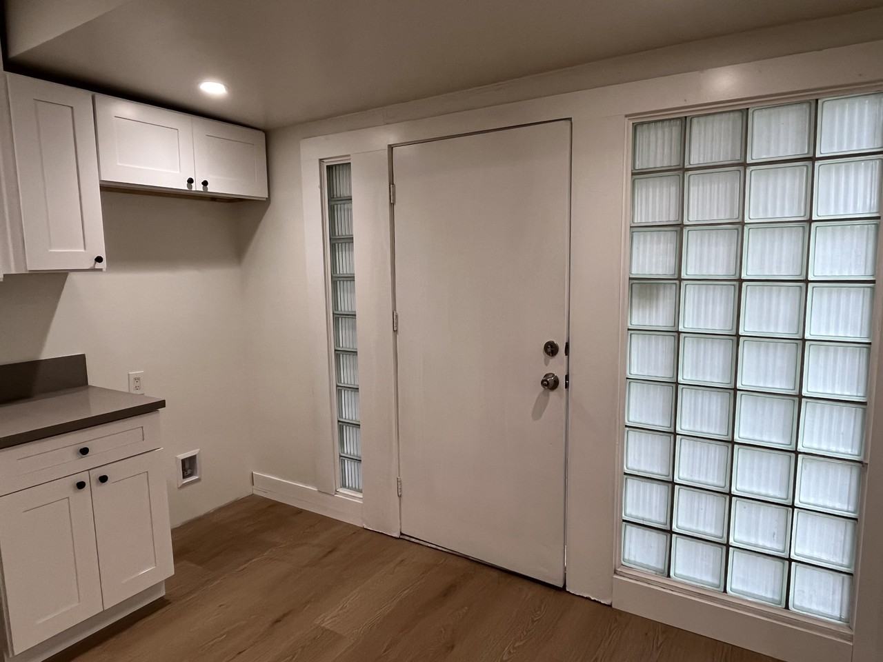 2709 N Arrowhead Ave #NA - Photo 2 of 11