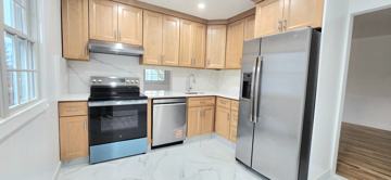 featured image of 1421 Bell Blvd #2