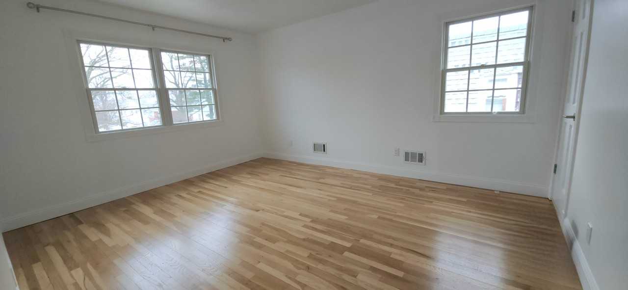 1421 Bell Blvd #2 - Photo 4 of 6