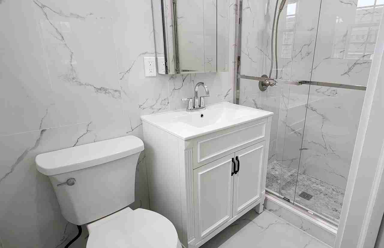 1421 Bell Blvd #2 - Photo 6 of 6