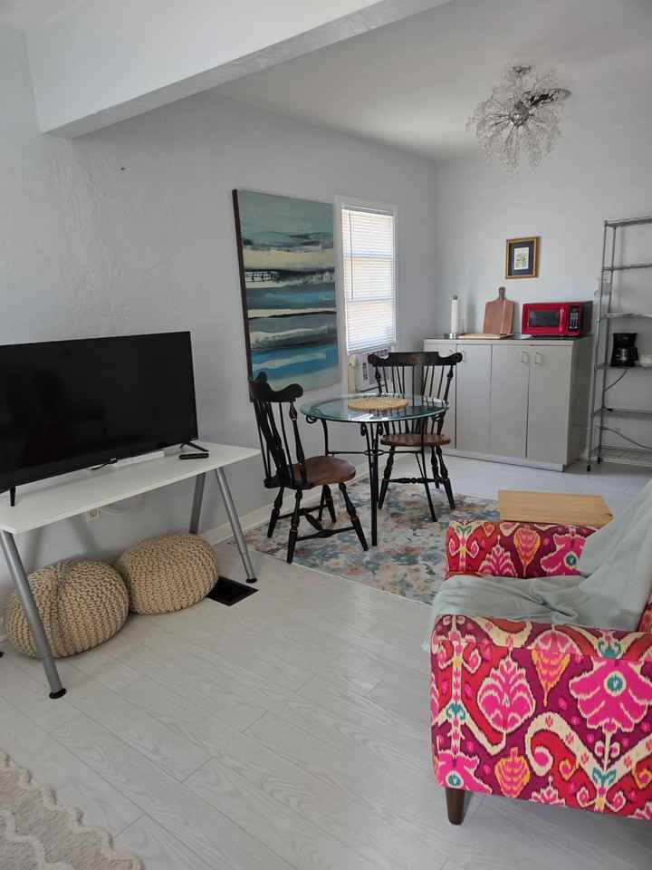 162 Daytona Ave #B - Photo 6 of 14