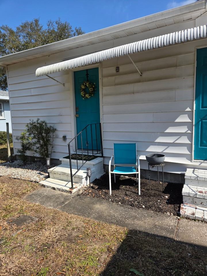 162 Daytona Ave #B - Photo 7 of 14