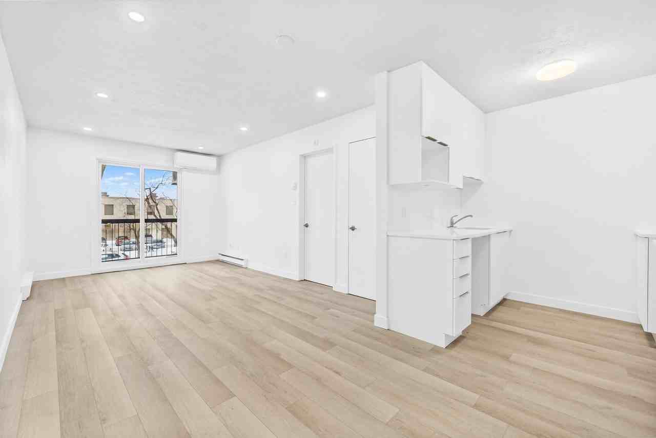 90 Boulevard Jean-Paul-Vincent #35 - Photo 3 of 17