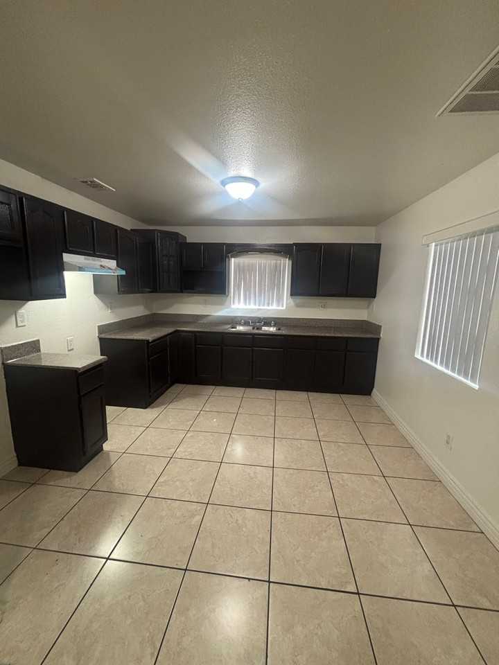 9123 Baring Cross Street - Photo 2 of 12