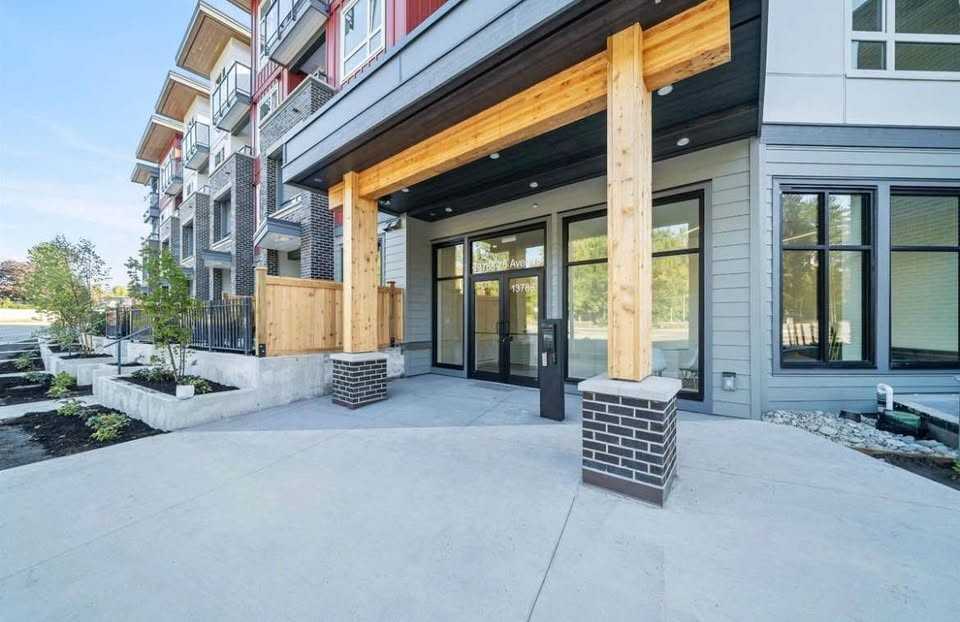 13788 76 Avenue - Photo 2 of 20