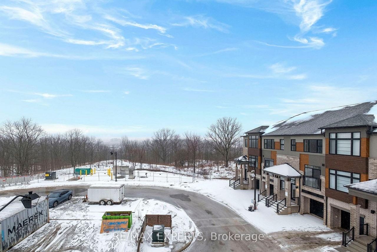 660 Colborne Street West #33 - Photo 6 of 29