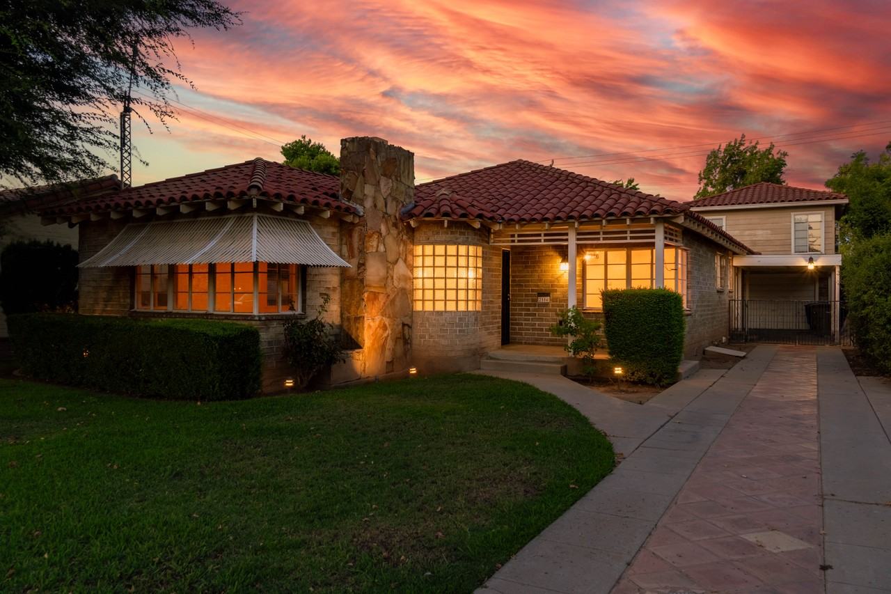 2504 North Vagedes Avenue #3 - Photo 2 of 9