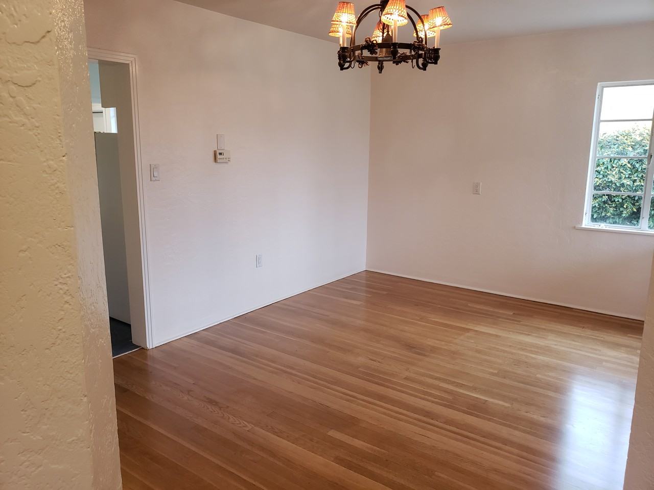 2504 North Vagedes Avenue #3 - Photo 4 of 9