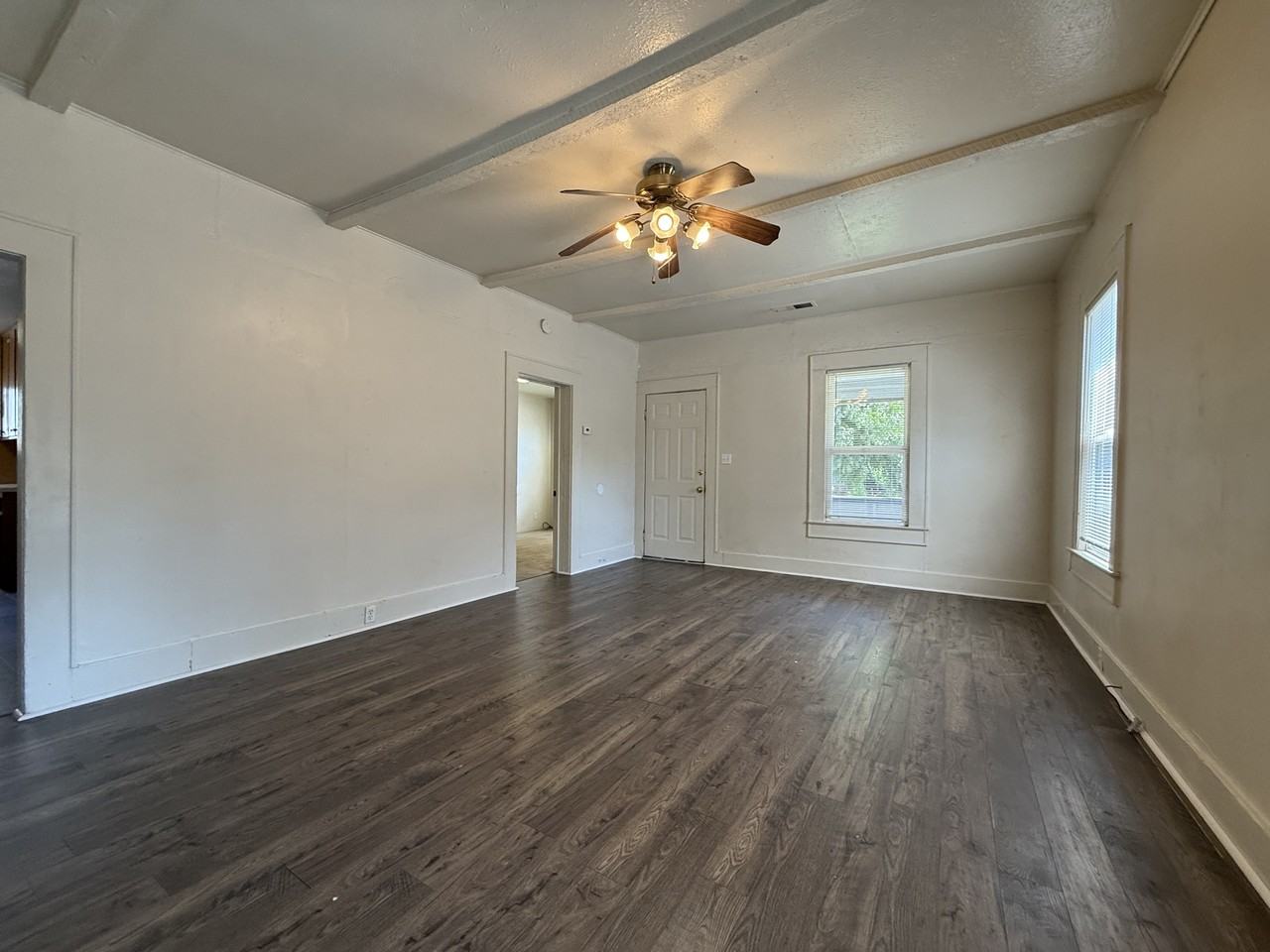 1205 Warner St #1 - Photo 3 of 15