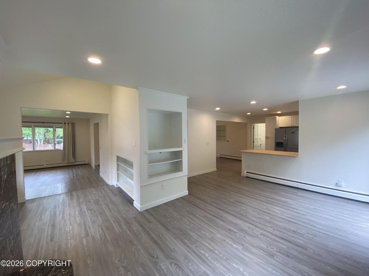 2511 Banbury Dr - Photo 3 of 29