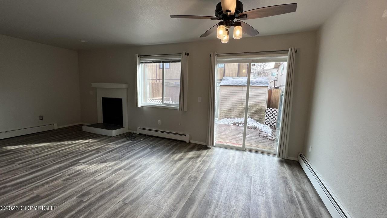 3565 Alamosa Dr - Photo 4 of 18