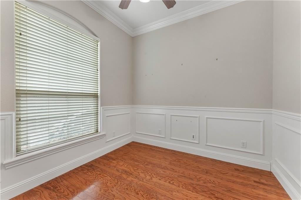 501 Se Eaton St - Photo 5 of 18