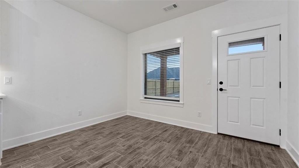 123 N Banner Ave - Photo 5 of 17