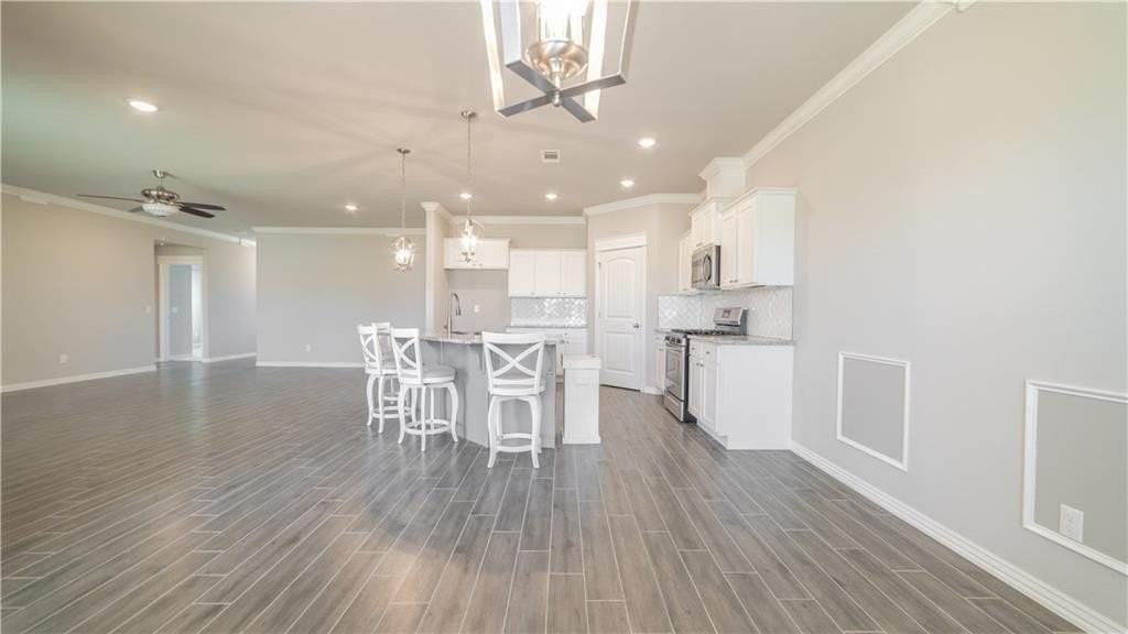 1222 Bradley St - Photo 7 of 29