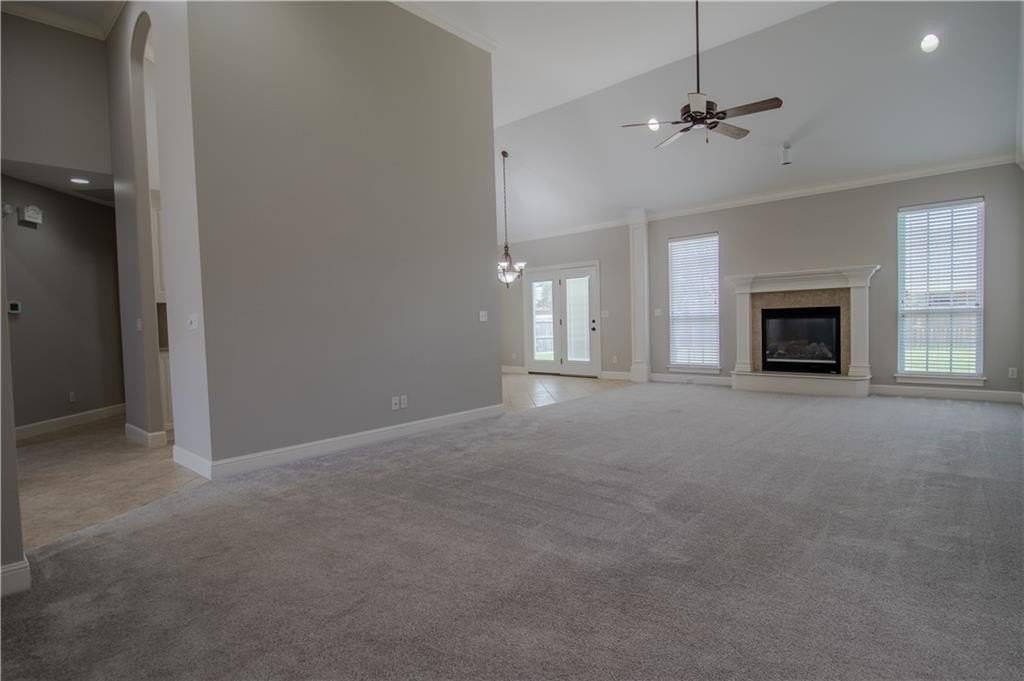 5607 S 43rd St - Photo 3 of 19