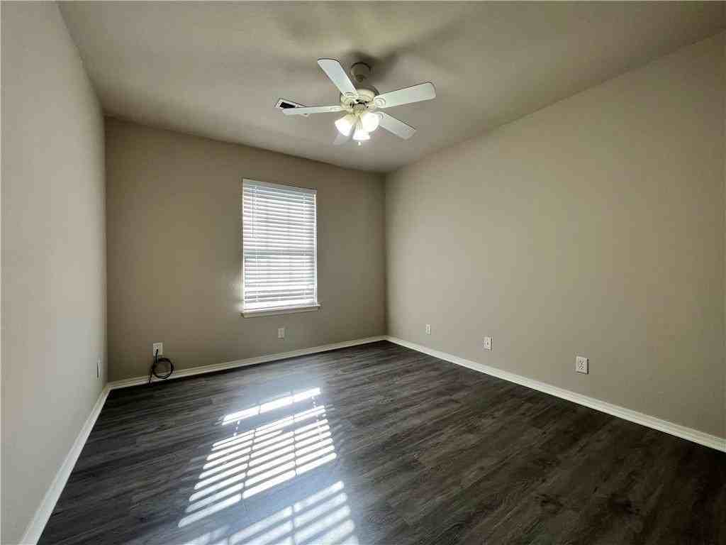 650 Appleridge Dr - Photo 6 of 9