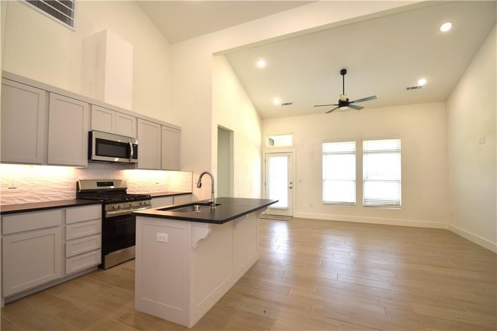 421 Azurite Rd - Photo 4 of 21