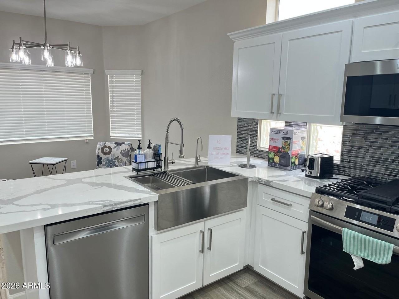 14608 W Horizon Dr - Photo 3 of 44