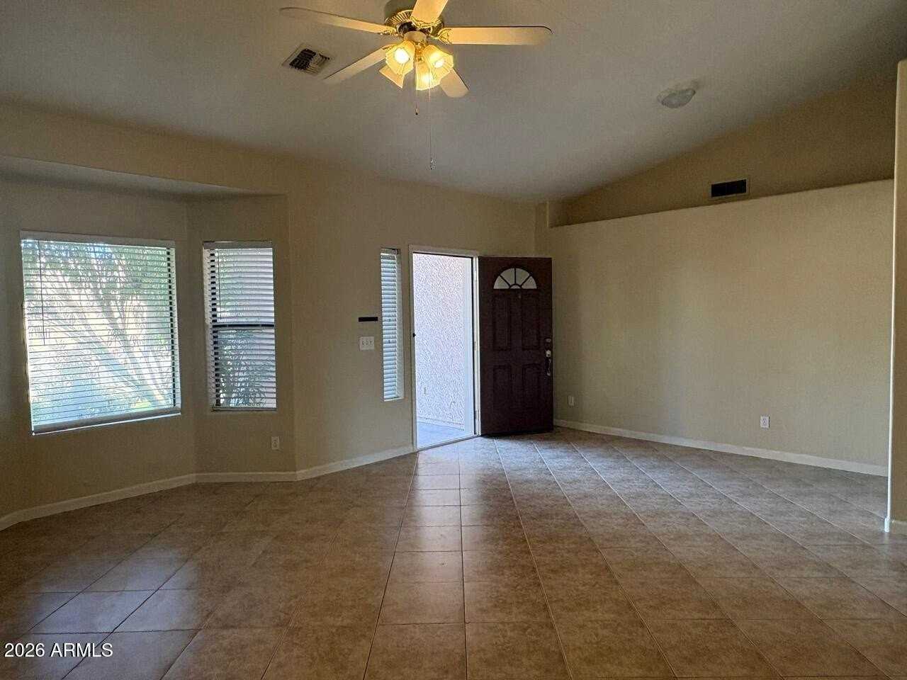 1913 E Marquette Dr - Photo 6 of 24