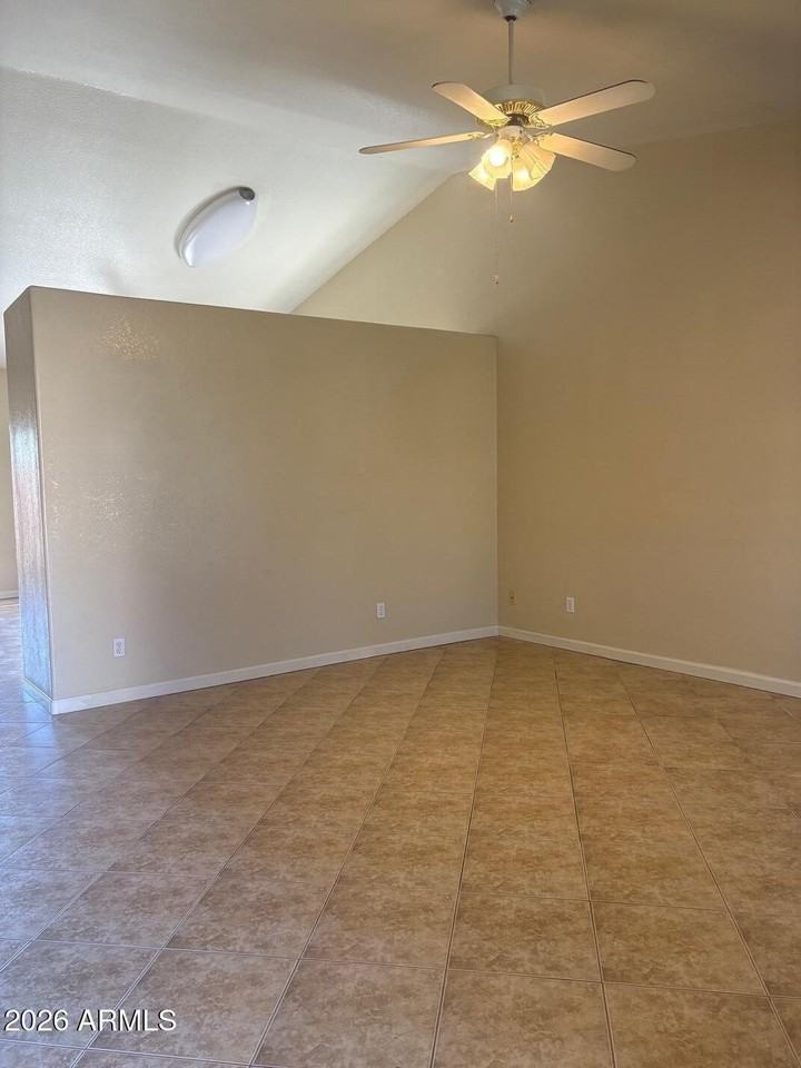 1913 E Marquette Dr - Photo 7 of 24