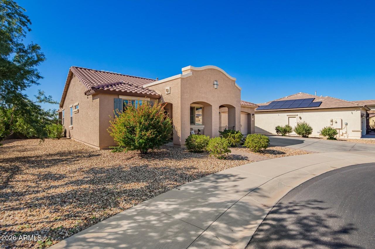 17162 S 175th Ave - Photo 3 of 32