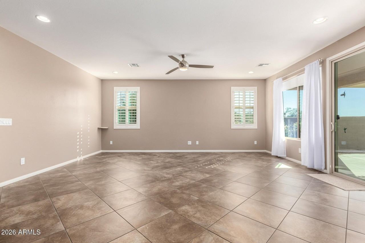 17162 S 175th Ave - Photo 7 of 32