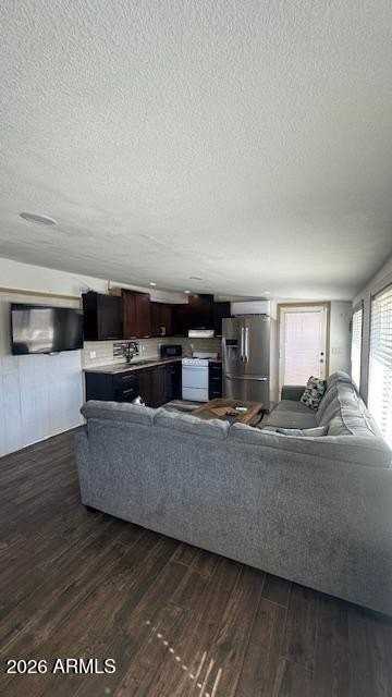 841 W Watson Dr - Photo 5 of 10