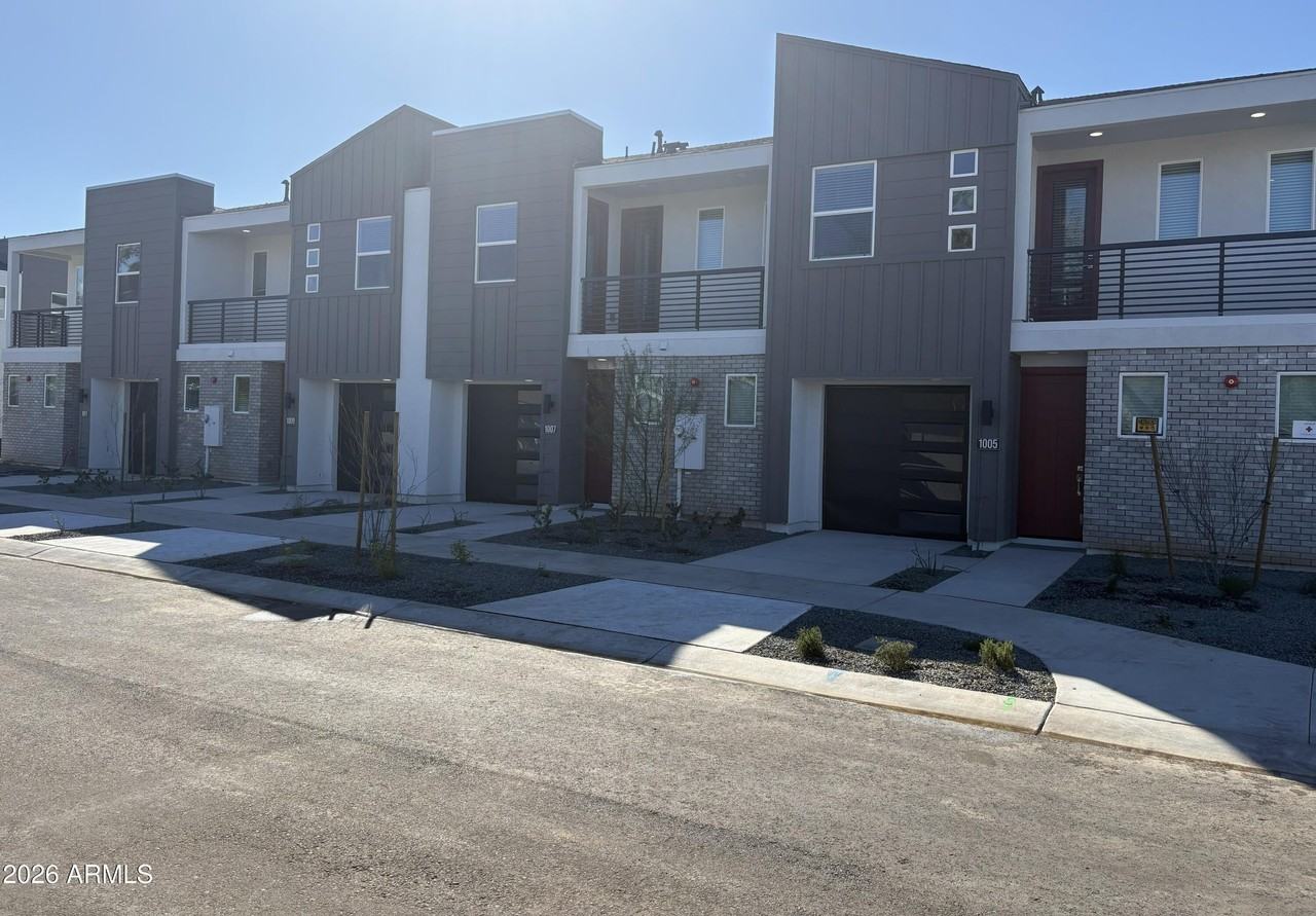 1019 E Pasadena Ave - Photo 7 of 33