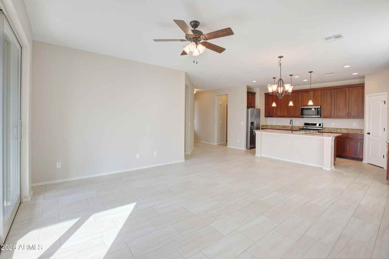 12043 W Desert Sun Ln - Photo 5 of 46
