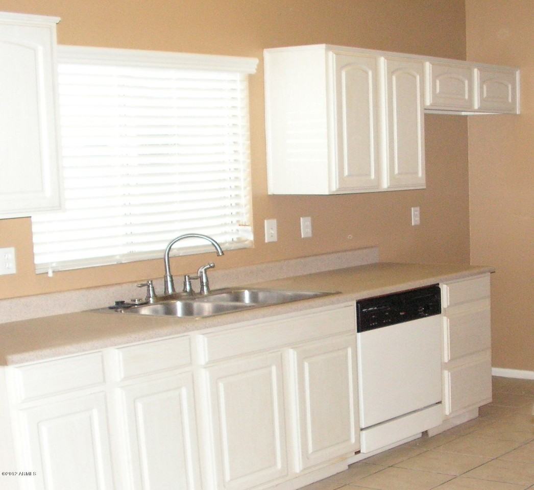 6725 W Brown St - Photo 6 of 39