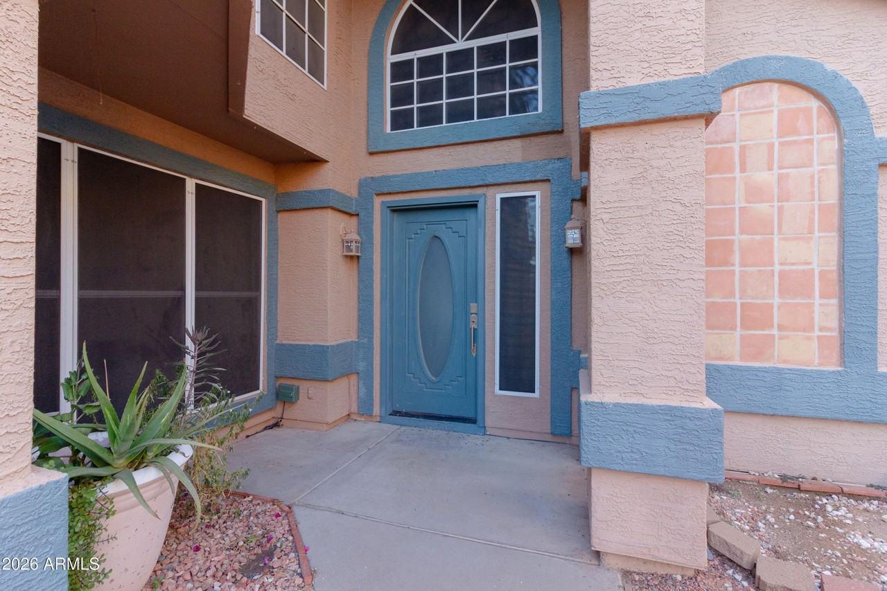 506 E Utopia Rd - Photo 4 of 20