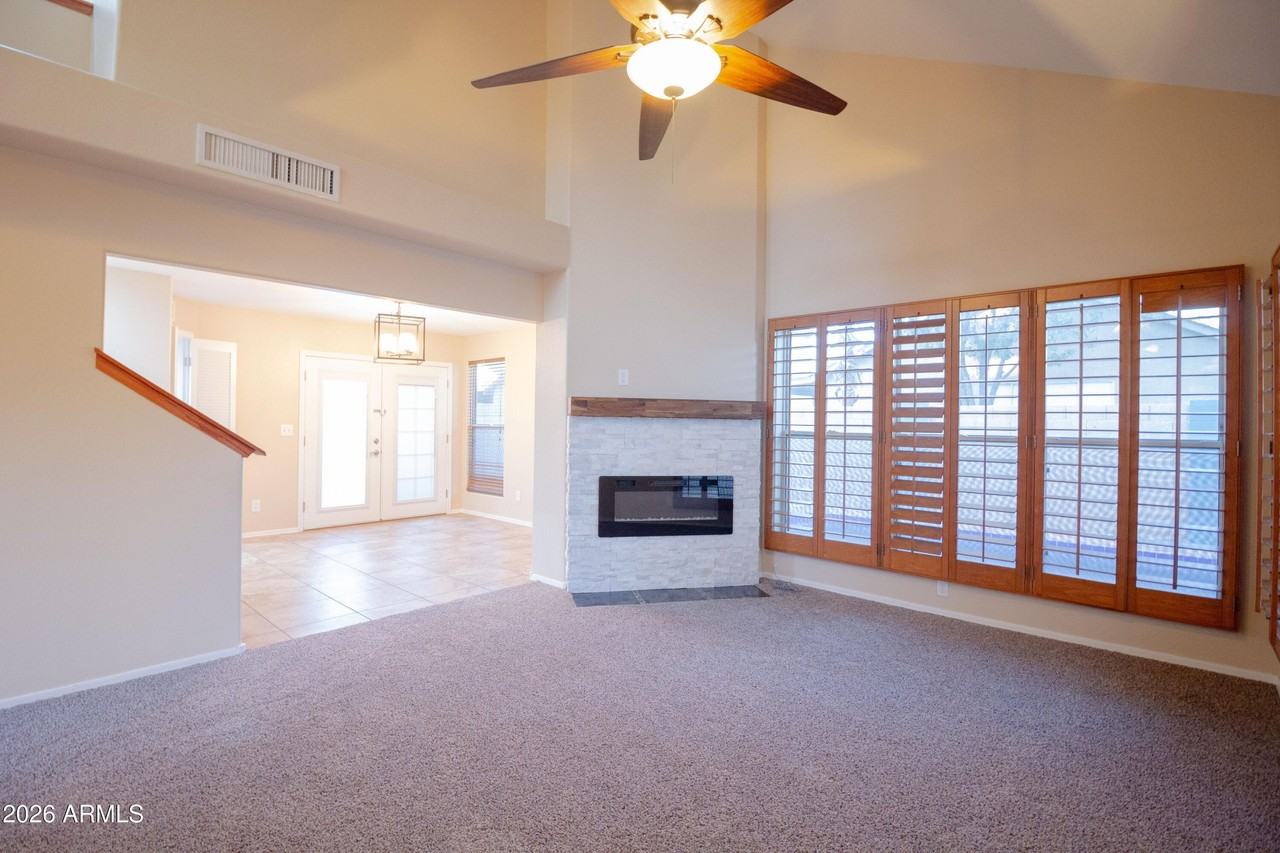 506 E Utopia Rd - Photo 6 of 20