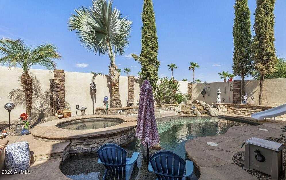 2292 S 155th Ln - Photo 7 of 36