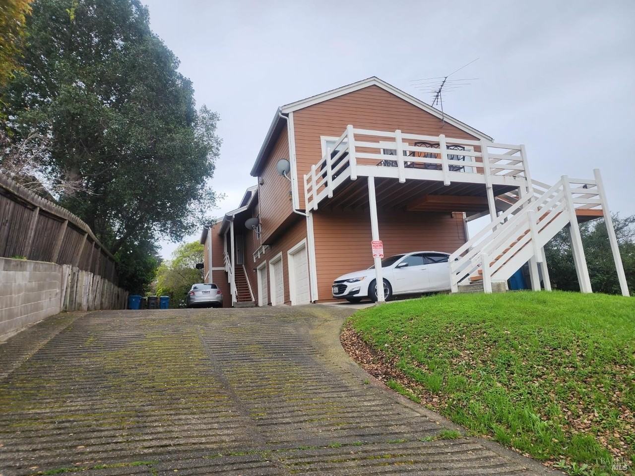 102 Ohio St - Photo 2 of 18