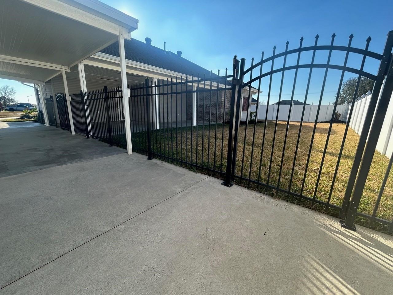 117 Windsor St - Photo 5 of 34