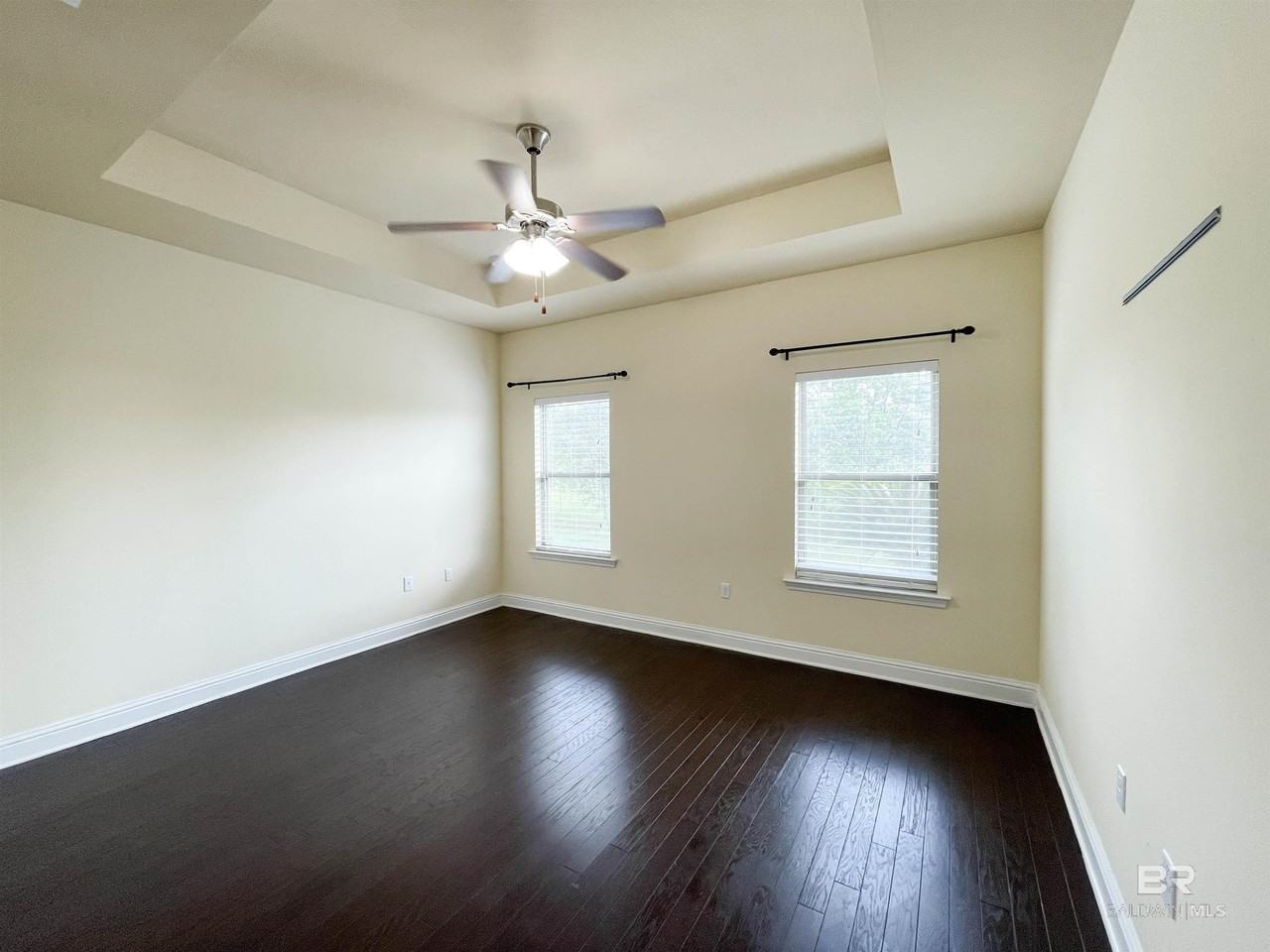 10588 Dunmore Dr - Photo 6 of 17