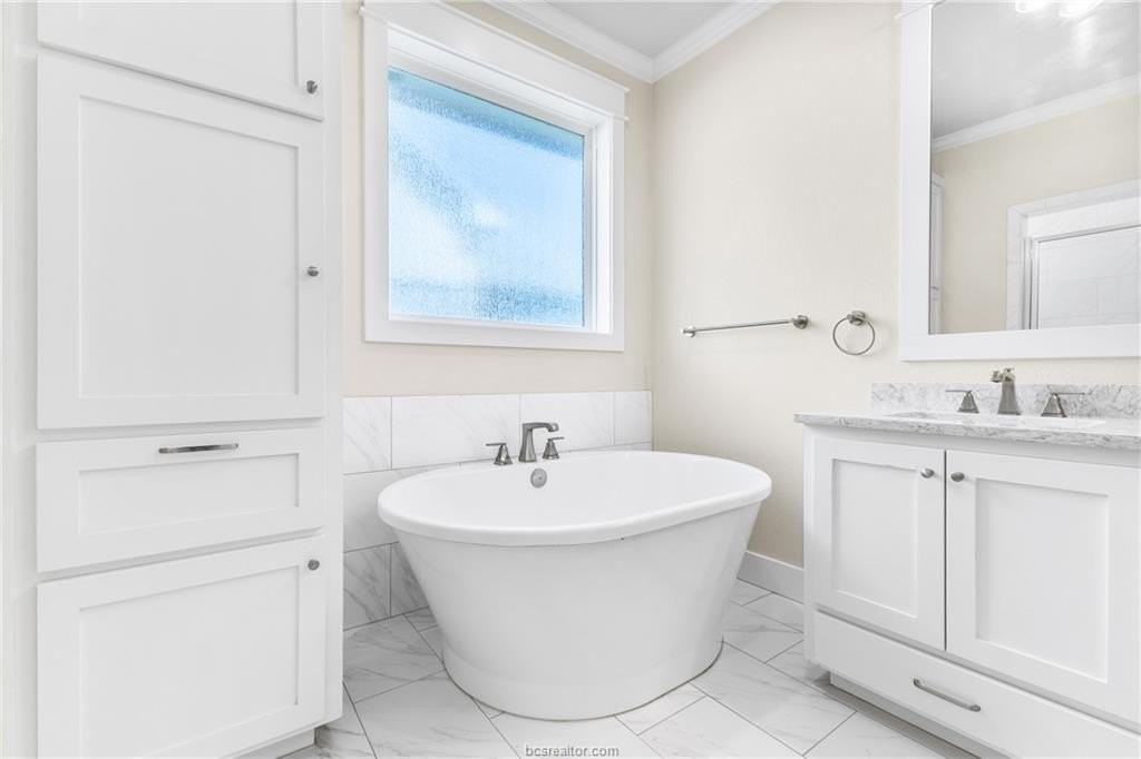 4209 Downton Abbey Ave - Photo 3 of 37