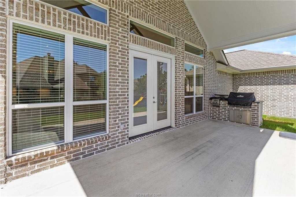 4209 Downton Abbey Ave - Photo 5 of 37