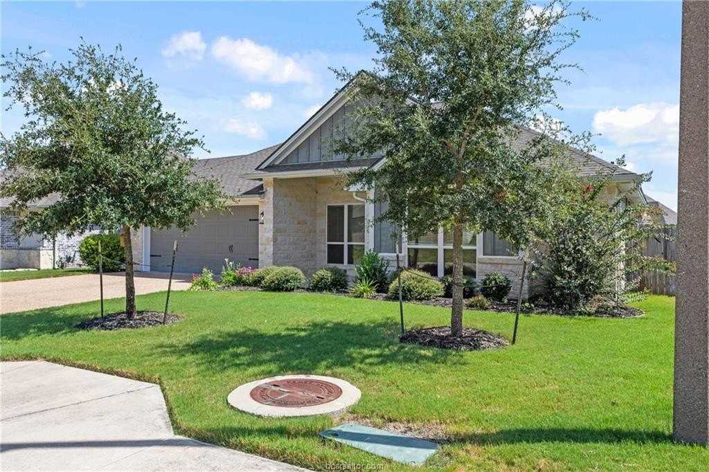 4209 Downton Abbey Ave - Photo 6 of 37