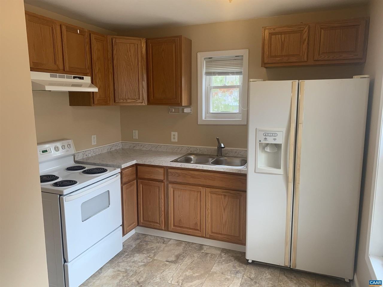 25075 Boling Ln - Photo 4 of 14