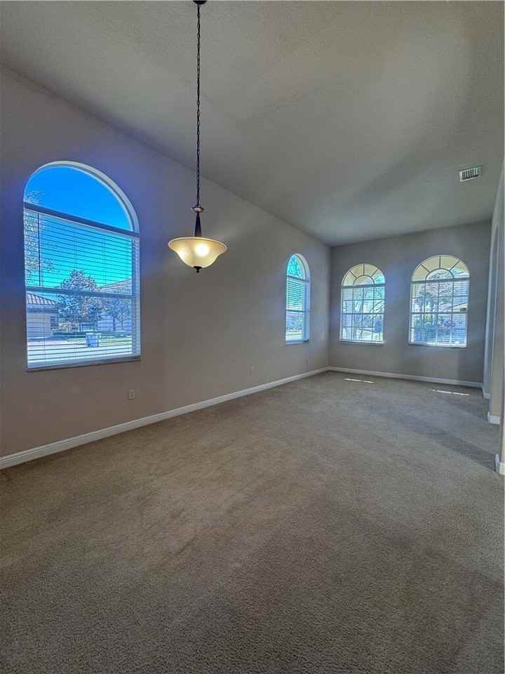 3318 Burlington Pl Sw - Photo 3 of 32