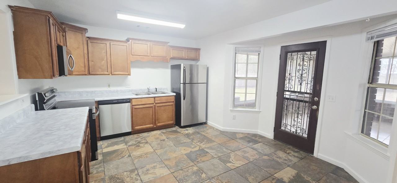 1087 Desert Shield St #1 - Photo 7 of 10