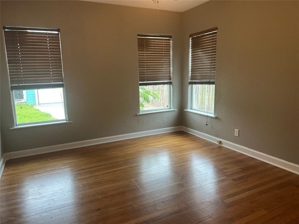 3114 Topeka St - Photo 4 of 10