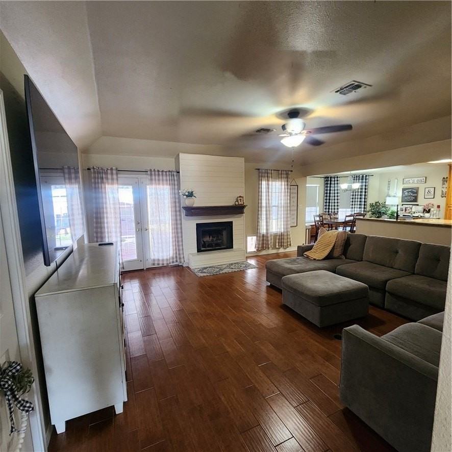 1308 Palm Ave - Photo 3 of 20