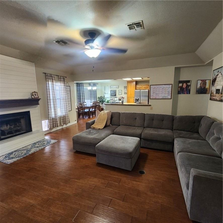 1308 Palm Ave - Photo 4 of 20